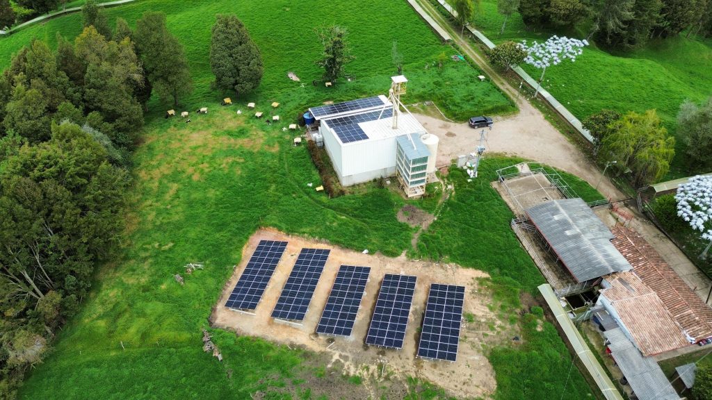 Snt. Rosa de Osos - Antioquia - 95 KwP Energia solar para el sector agro